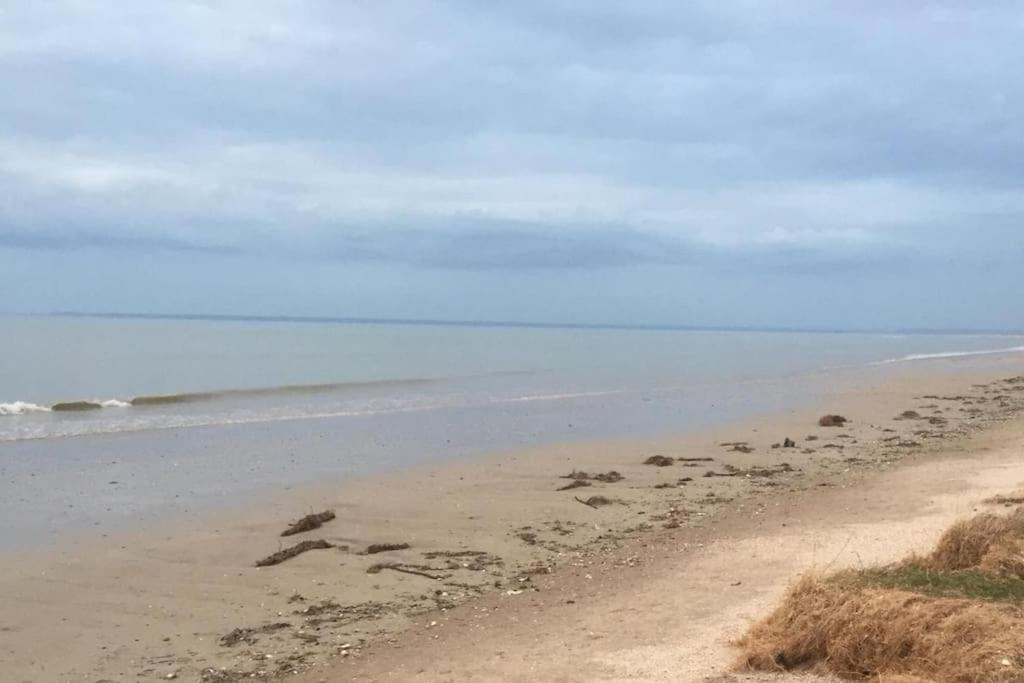 Vue Mer Pour Une Escale En Baie Du Mt-St-Michel Cherrueix Eksteriør billede